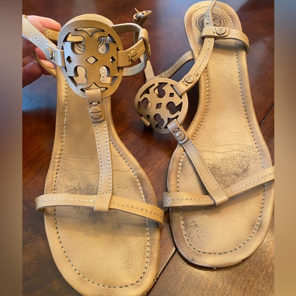 Tory Burch size 8 Miller wedge - Picture 1 of 6